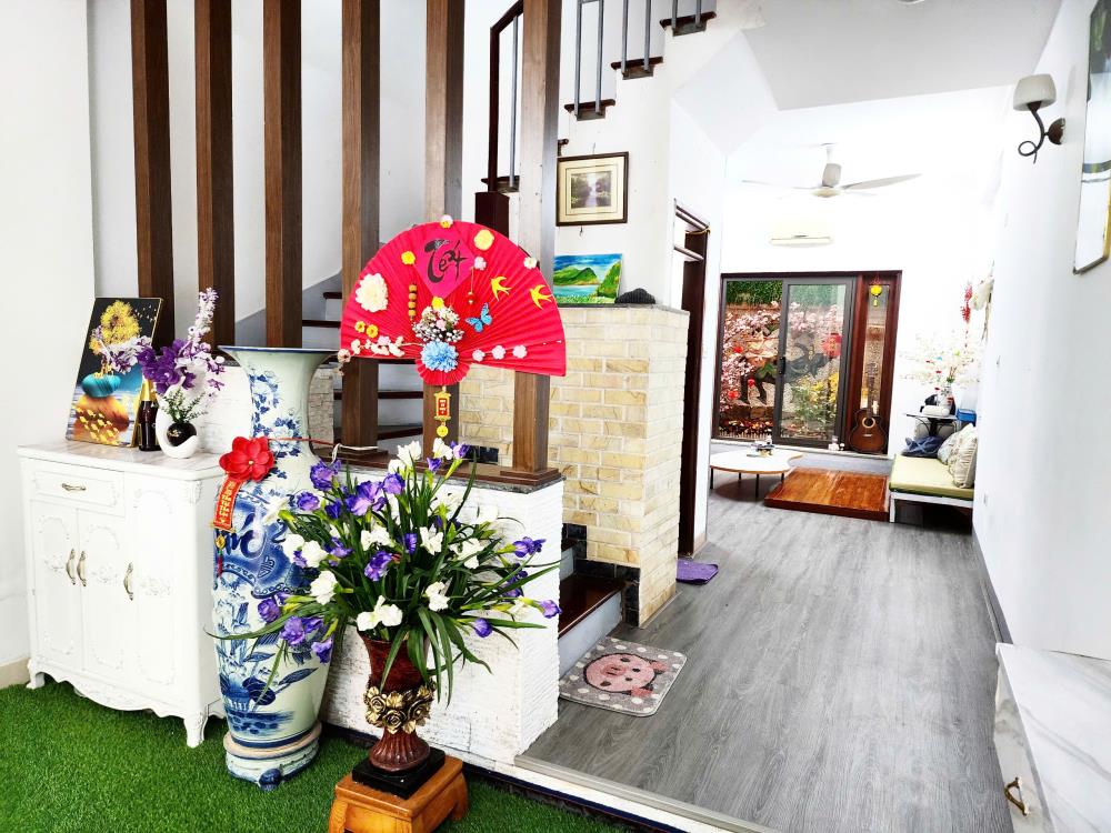 BÁN NHÀ LIỀN KỀ KĐT VĂN QUÁN, ĐƯỜNG PHÂN LÔ VỈA HÈ ,KINH DOANH ,GIÁ 18,5 TỶ