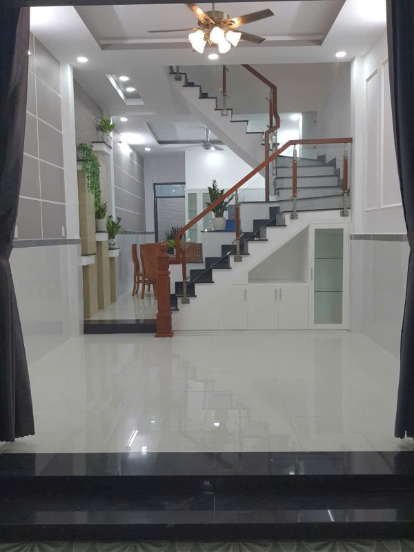 cho thuê nhà nguyên căn đường số 10 linh xuân LH 0909428959.